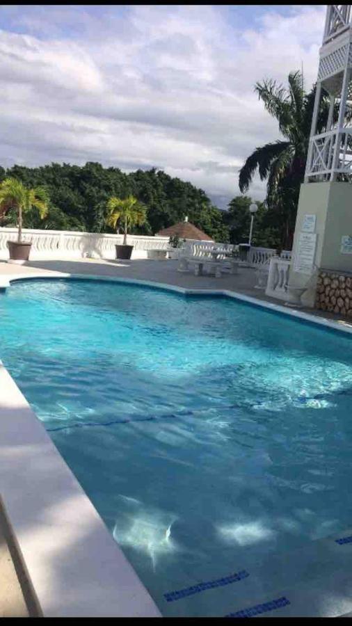 #D1 Castle Studio Wifi King Bed Ocho Rios Jamaica 외부 사진